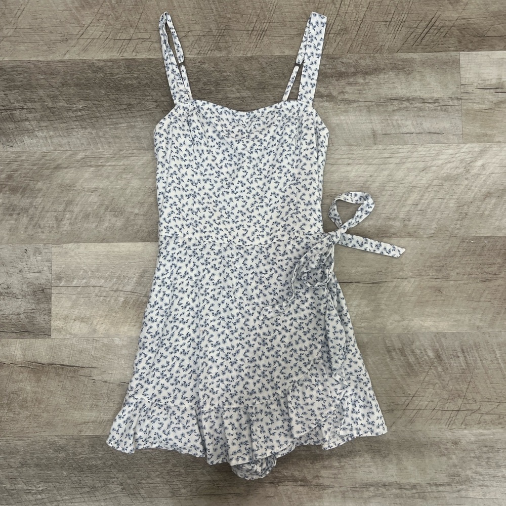 Hollister Floral Print Women's Sleepwear Romper - Blue